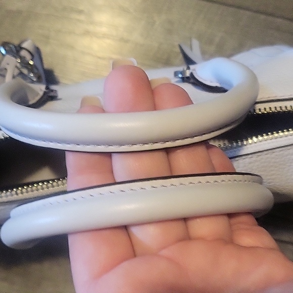 MK CARINE satchel - Picture 2 of 8